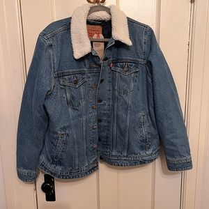 Levi trucker jacket with shearling trim